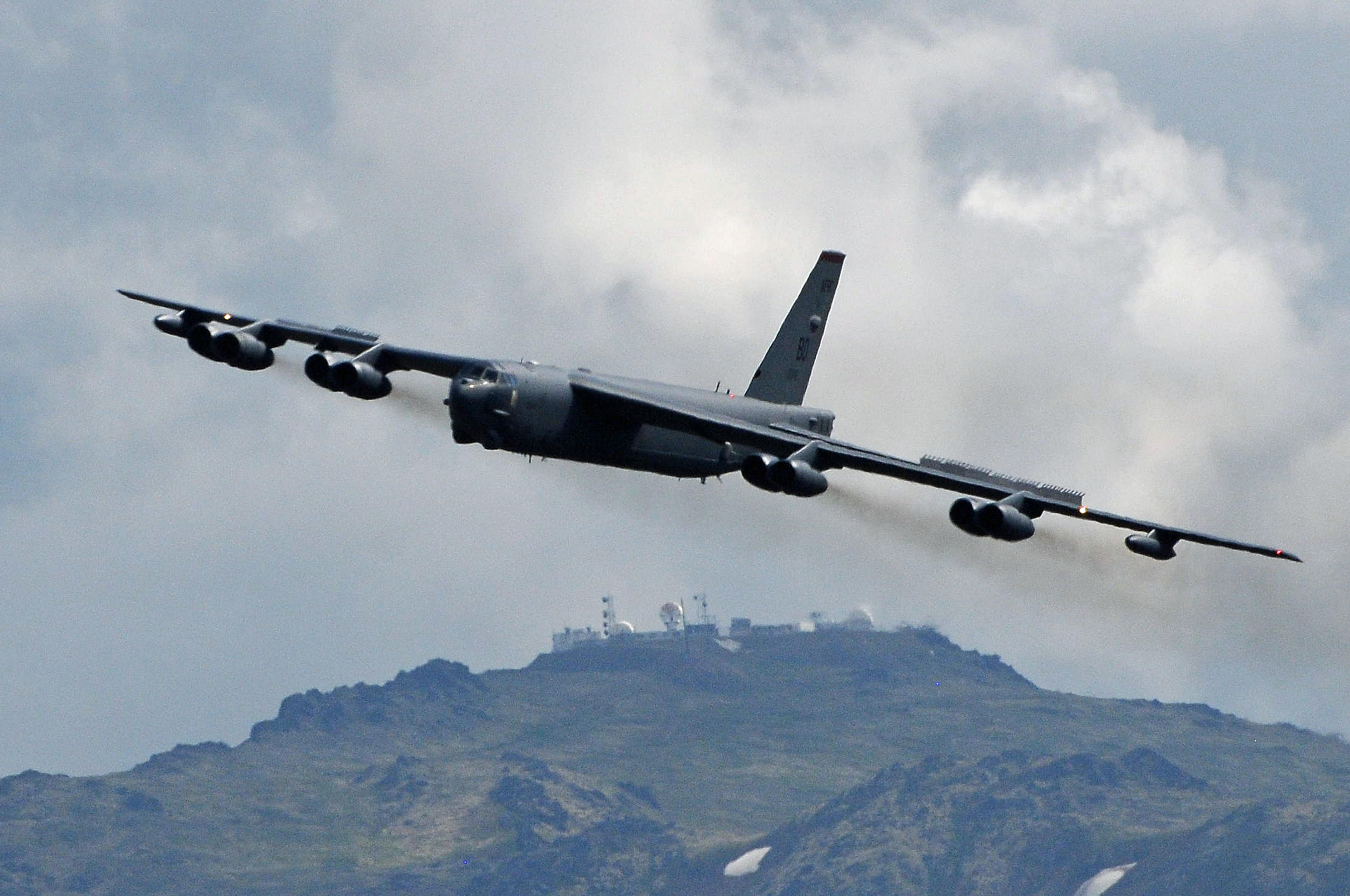 Site_Summit_and_B-52_flyover.jpg