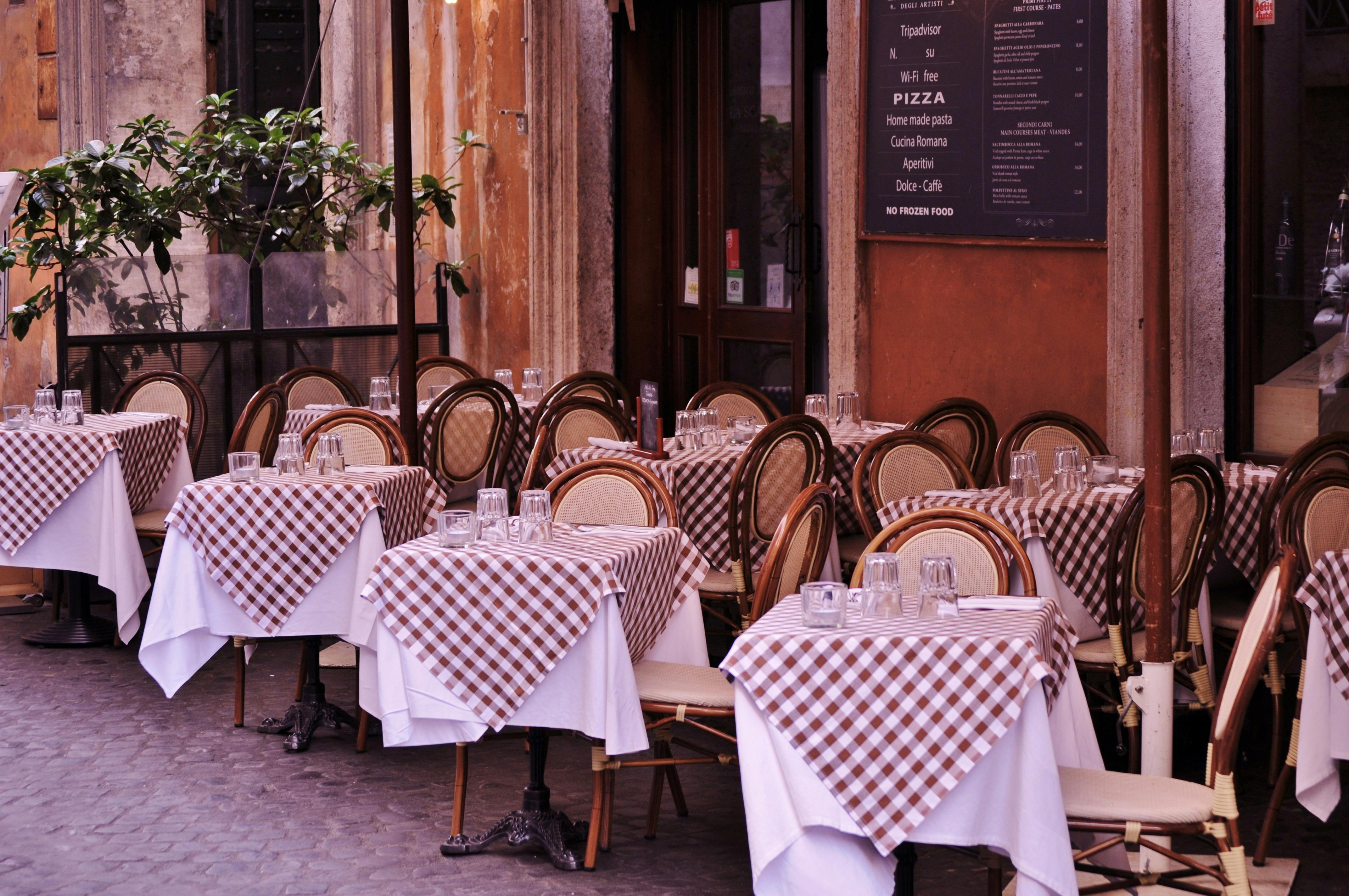 italian-pizza-restaurant-italy.jpg