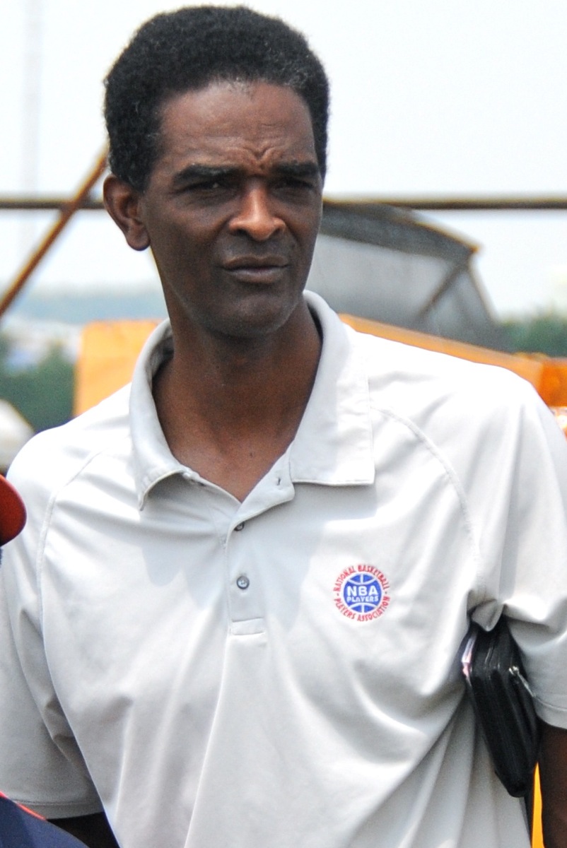 Ralph_Sampson_2010.jpg