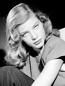 220px-Lauren_Bacall_1945_%28cropped%29.jpg