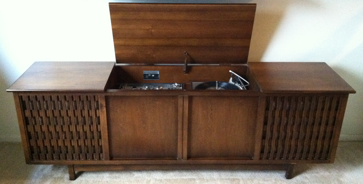 record-player-open_2.jpg