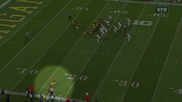 Michigan-wide-open-Niners-11-07-15.jpg