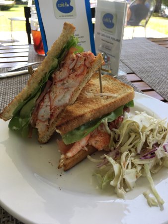 cafe-flo-at-the-florence.jpg