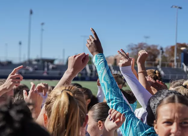 uconnhuskies.com