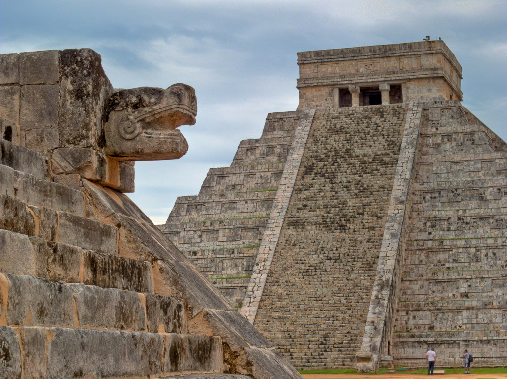 chichen-itza-castillo.jpg