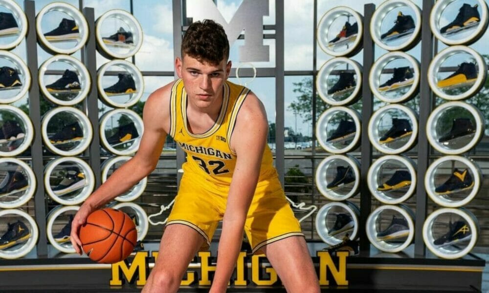 umhoops.com