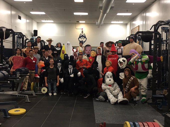 Cv4OcVNXEAAFMbq.jpg:small