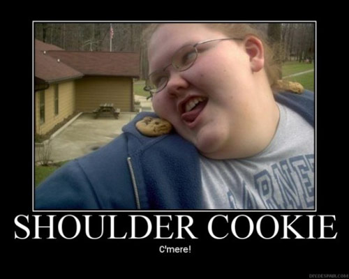 shoulder_cookie__by_mychemromance277-d57rejh.jpg