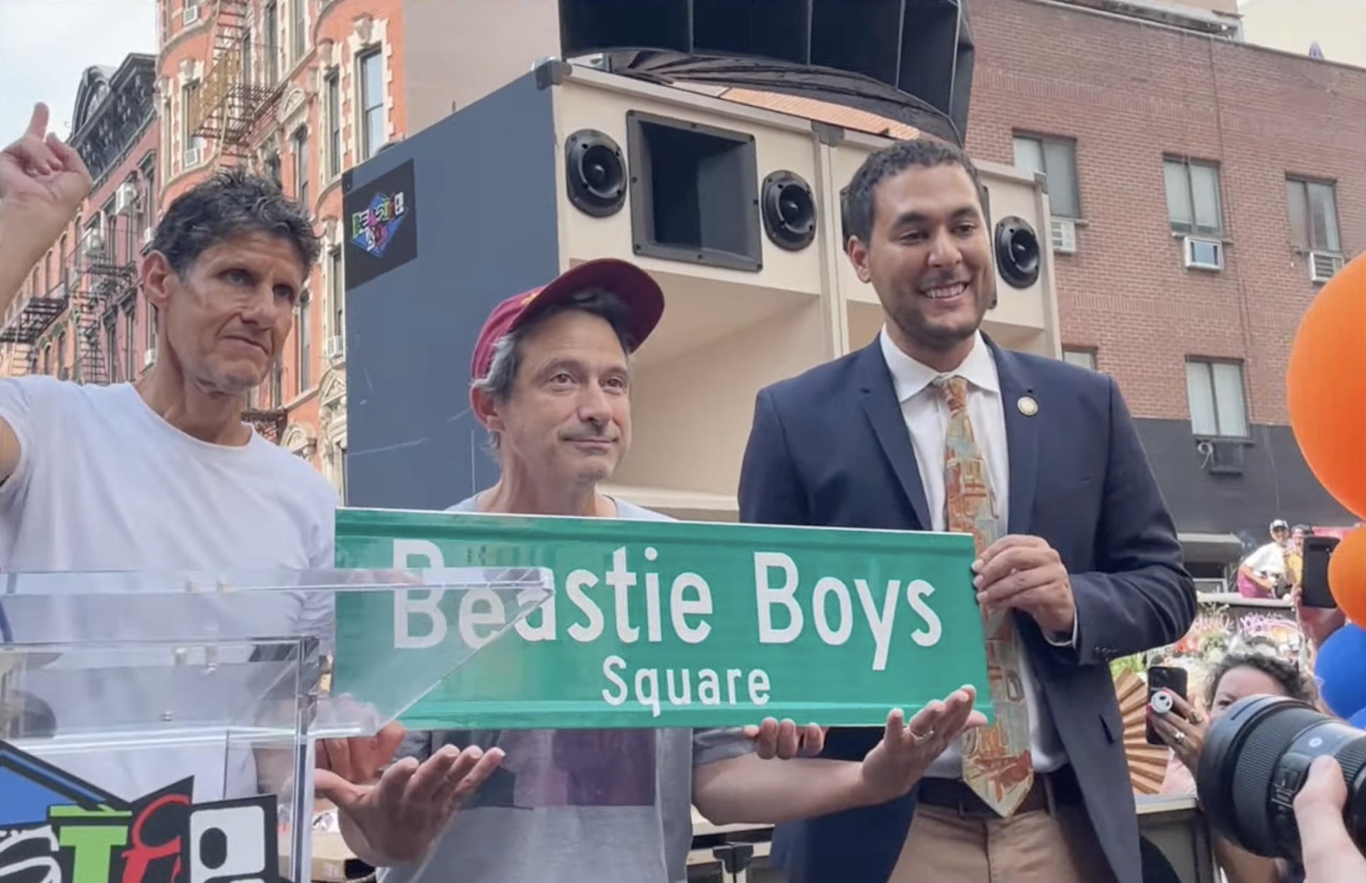 www.brooklynvegan.com