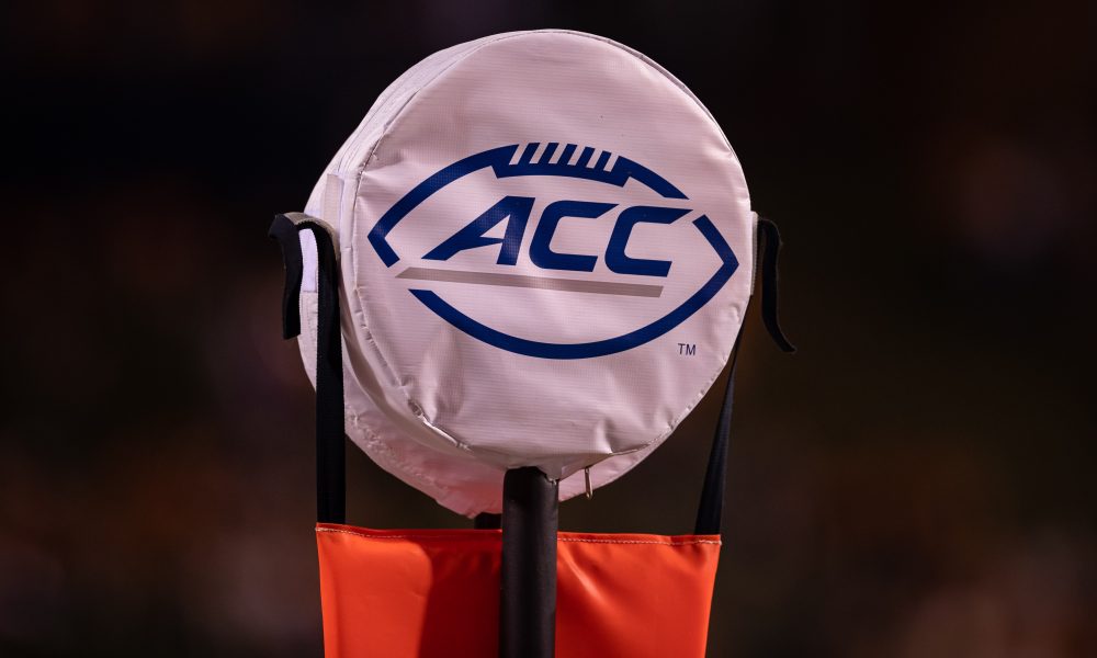 www.heartlandcollegesports.com