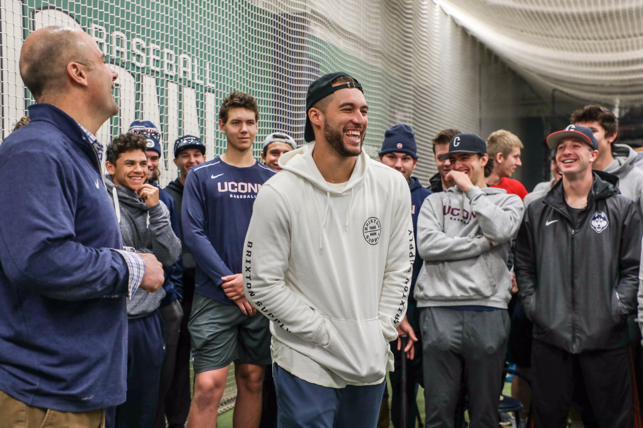 DQO1dnDV4AArVs4.jpg:large