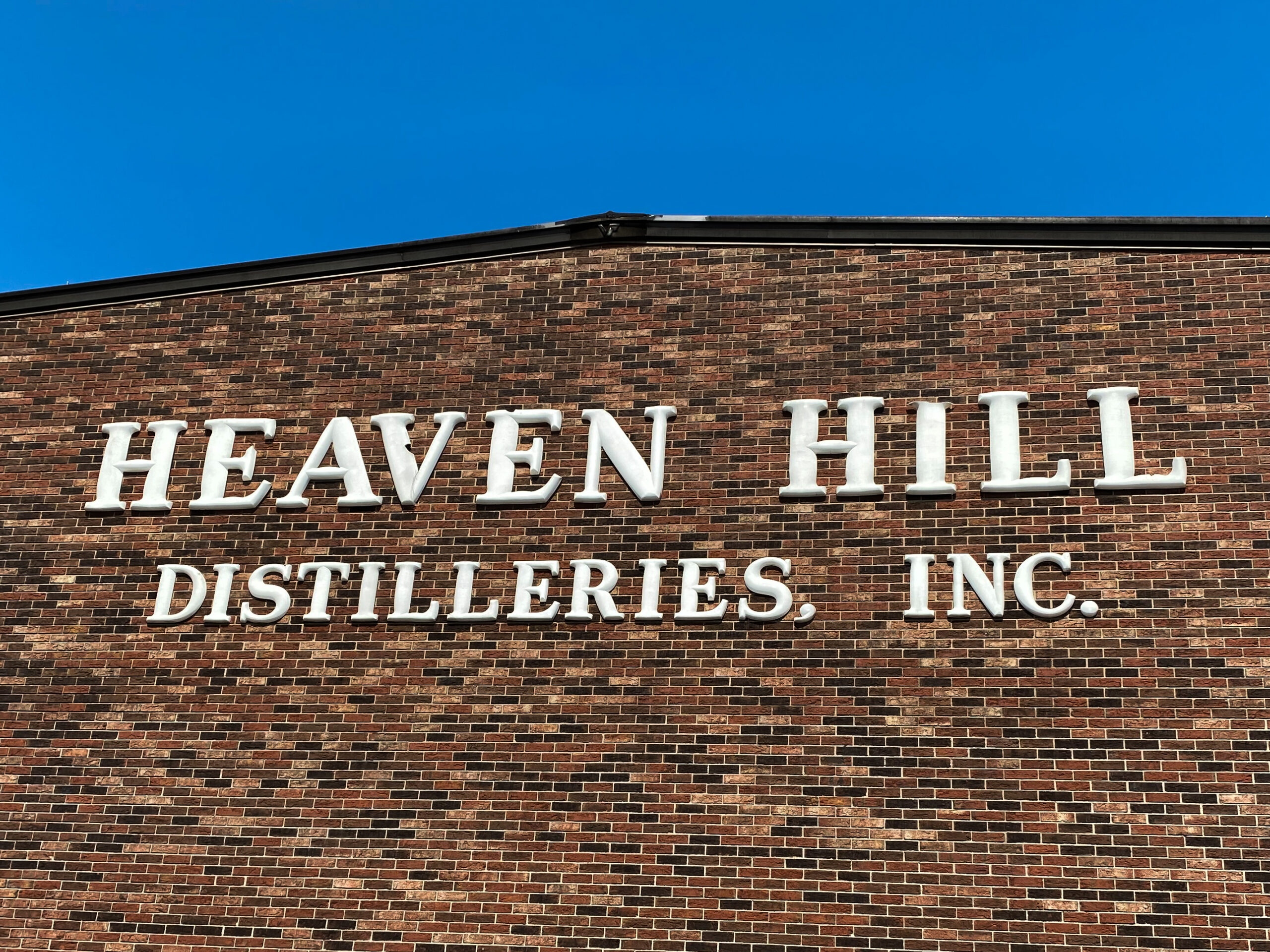 whiskeyraiders.com